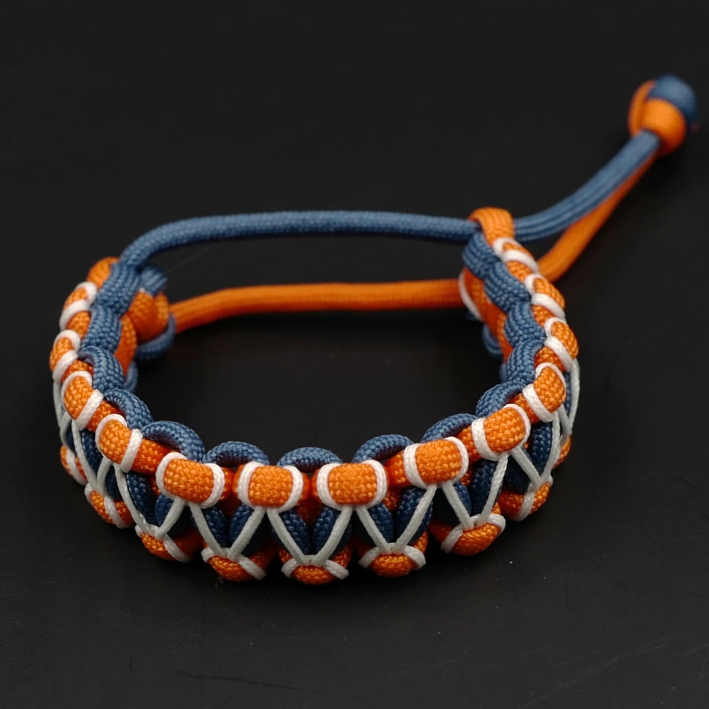 Adjustable Glow-in-the-Dark 550 Paracord Survival Bracelet