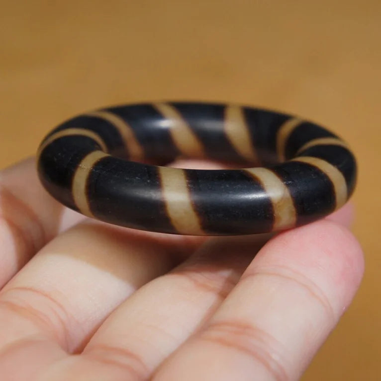 ༄ Dzi Bead Ring | Band of the Himalayan Sky Watchers